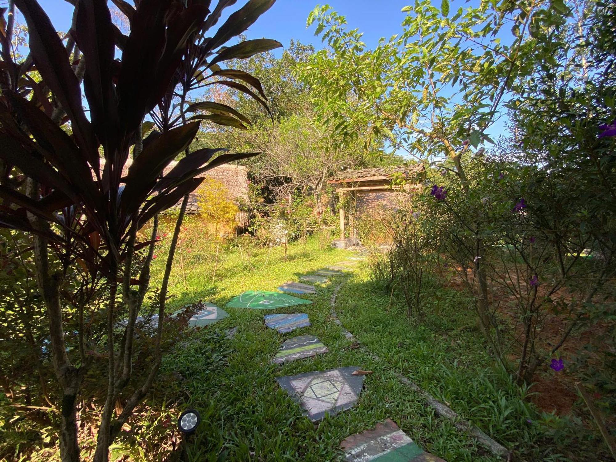Ha Giang Xanh Retreat - Trekking, Tour, Motorbike Rental Eksteriør bilde